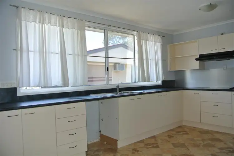 15 Kurrajong Street, Blackwater QLD 4717