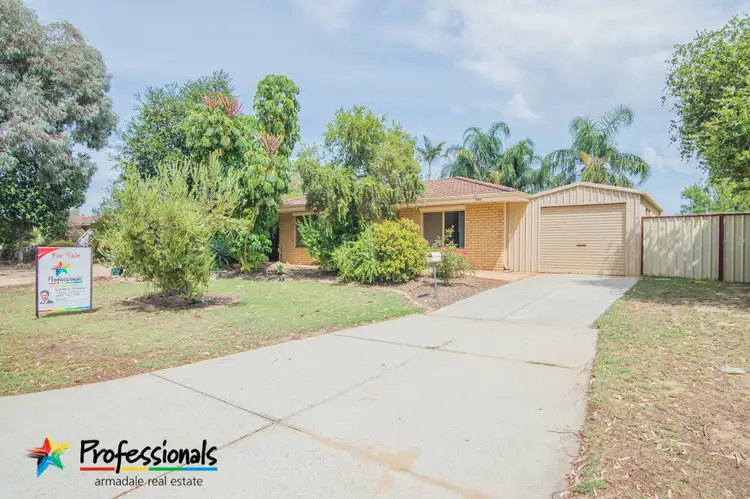 17 Chadwick Parade, Brookdale WA 6112