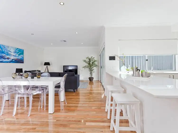 Fourth view of Homely villa listing, 5/211 Royal Street, Yokine WA 6060