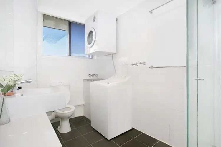 Sixth view of Homely unit listing, 13/21 'Linden Court' Armrick Avenue, Broadbeach QLD 4218