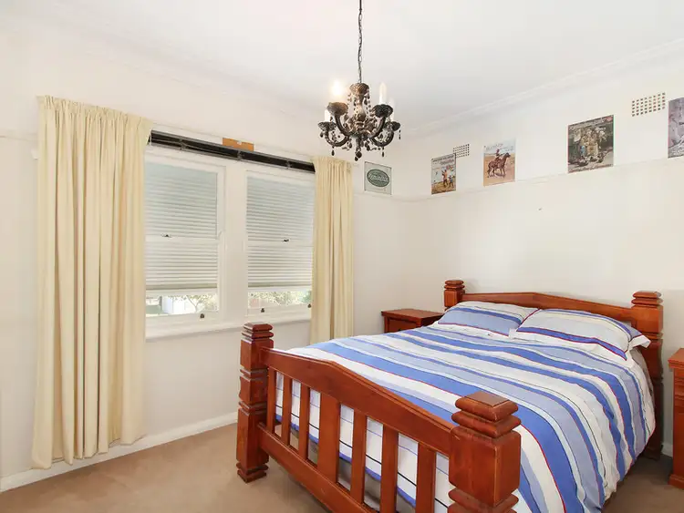 Sixth view of Homely house listing, 1A Parry Street, Tamworth NSW 2340