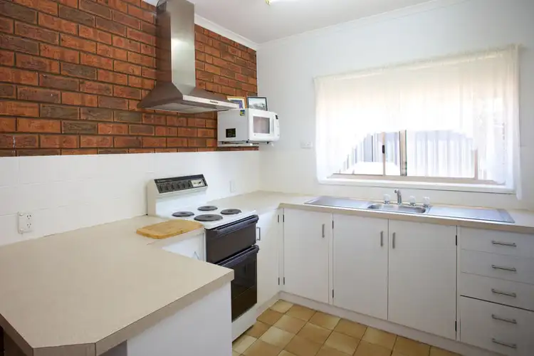 Second view of Homely unit listing, 2/137 Natimuk Road, Horsham VIC 3400