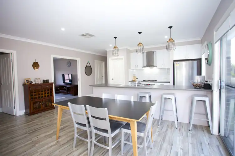 Sixth view of Homely house listing, 2 Simpson Court, Horsham VIC 3400