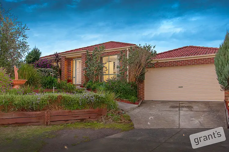 10 Bounty Way, Berwick VIC 3806