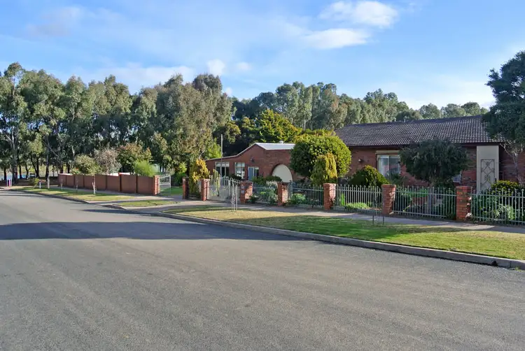 22 Campbell Street, Nhill VIC 3418