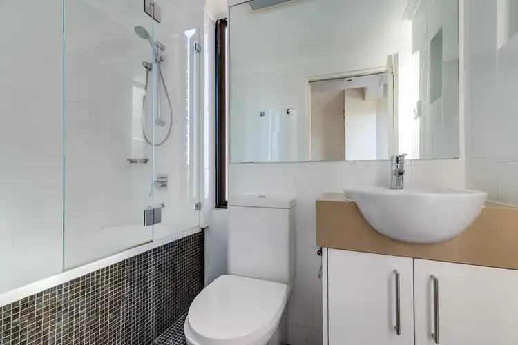 Sixth view of Homely apartment listing, 11/19-21 Billyard Avenue, Elizabeth Bay NSW 2011