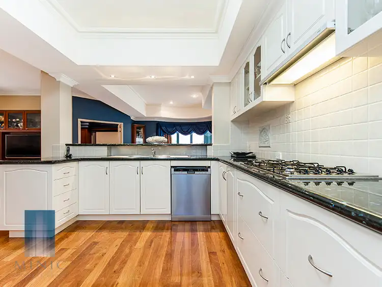Sixth view of Homely house listing, 6 Kenneally Circuit, Salter Point WA 6152