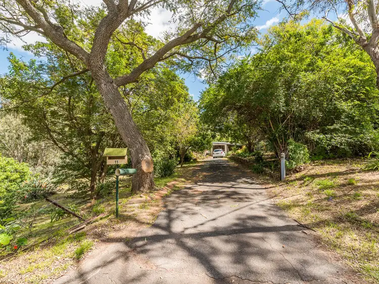 11 Jones Street, Kalamunda WA 6076