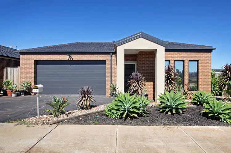16 Noranda Circuit, Melton West VIC 3337