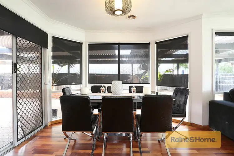 Fifth view of Homely house listing, 10 Huntingdale Court, Craigieburn VIC 3064