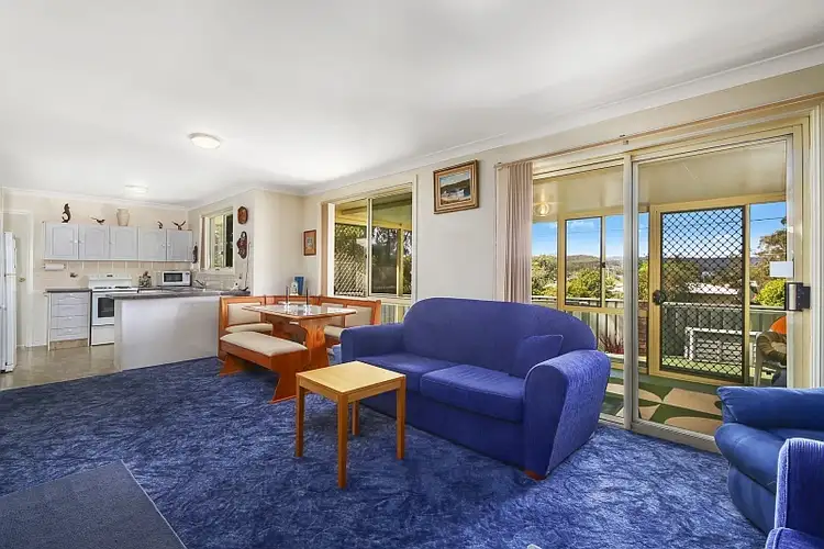 2/2 Island View Drive, Kincumber NSW 2251