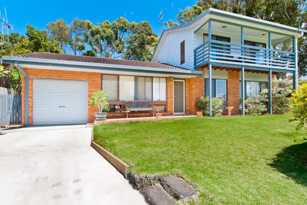 Main view of Homely house listing, 4 Taloumbi Place, Lake Cathie NSW 2445