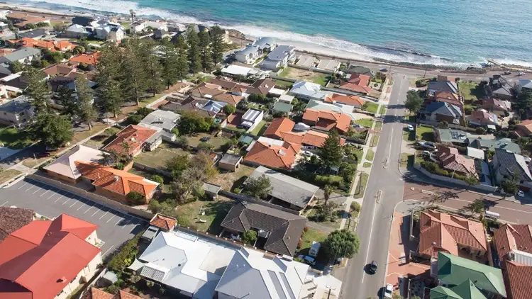 Sixth view of Homely house listing, 20 Malcolm Street, North Beach WA 6020