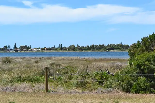 15 Richmond Avenue, Shoalwater WA 6169