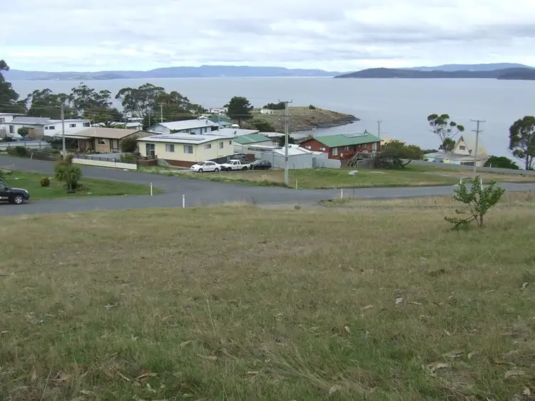 8 Norfolk Crescent, Primrose Sands TAS 7173
