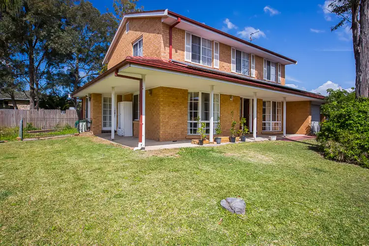 8 Oxford Drive, Lake Haven NSW 2263