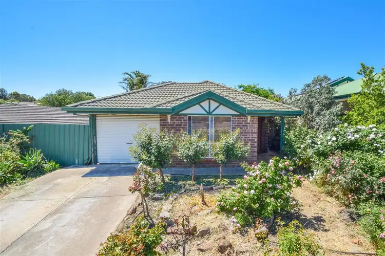 7 Esther Avenue, Woodcroft SA 5162