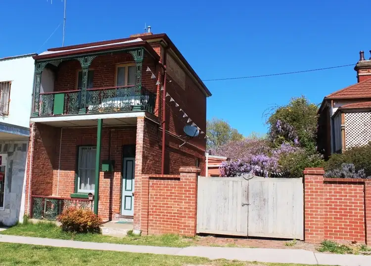 82 Russell Street, Bathurst NSW 2795