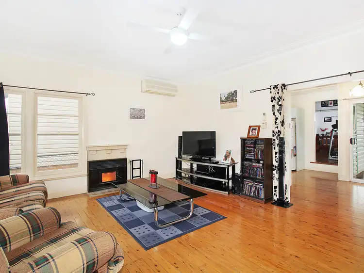 Second view of Homely house listing, 3 Kent Street, Tamworth NSW 2340