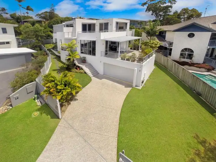 14 Ocean Crest Place, Alexandra Headland QLD 4572