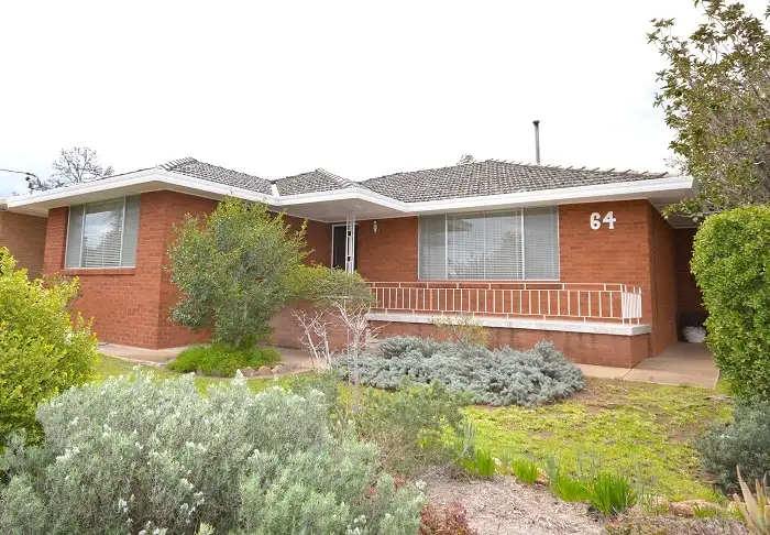64 Ross Crescent, Griffith NSW 2680