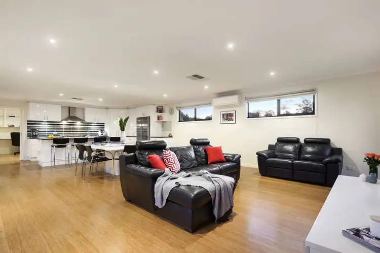 Fourth view of Homely house listing, 3 Milgate Court, Mooroolbark VIC 3138