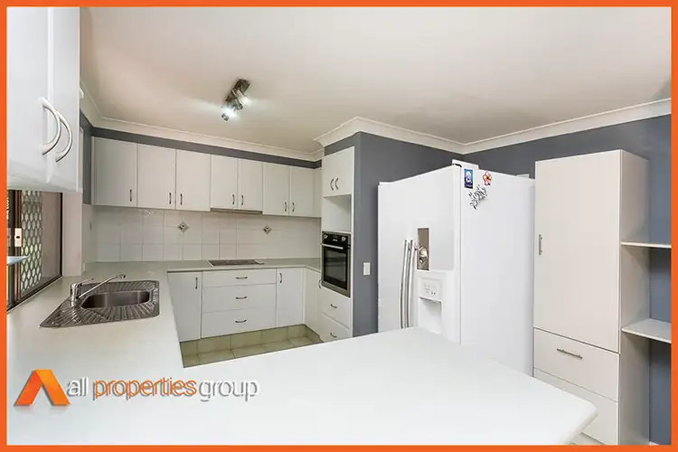 86 Parkes Drive, Helensvale QLD 4212