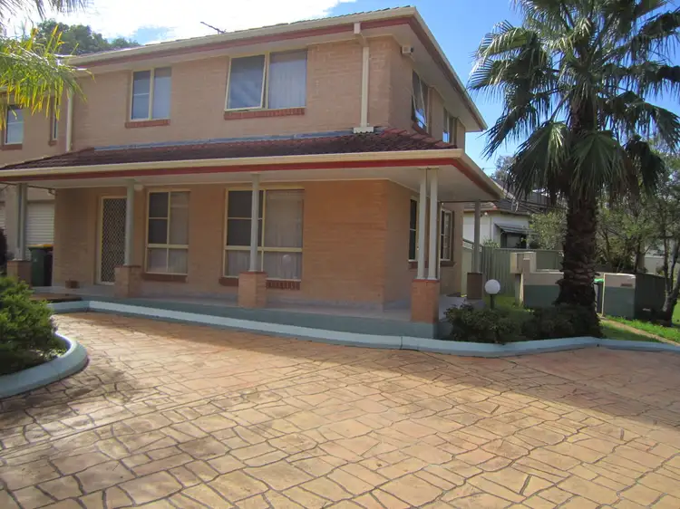 1/40-42 Larien Crescent, Birrong NSW 2143