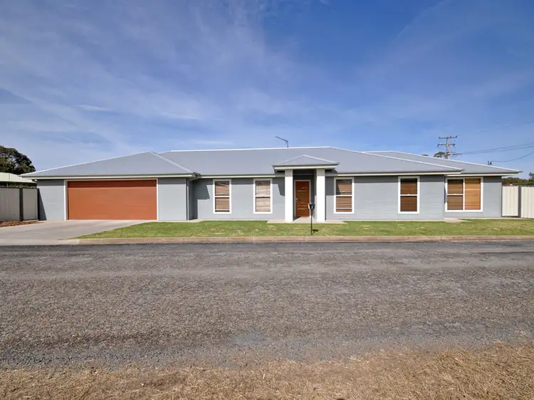 2 Hay Street, Junee NSW 2663