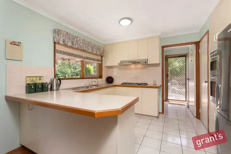 Fourth view of Homely house listing, 5 Glen Court, Narre Warren VIC 3805