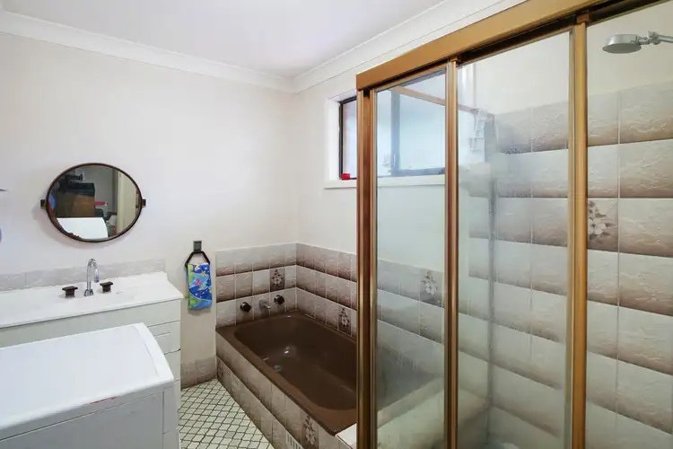 Fifth view of Homely house listing, 16 St James Avenue, Berkeley Vale NSW 2261