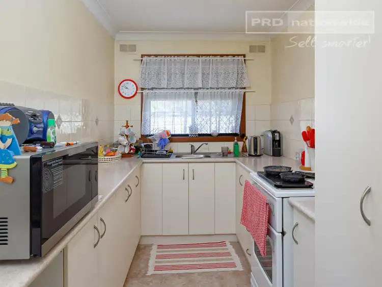 Third view of Homely unit listing, 4/46-48 Walana Crescent, Kooringal NSW 2650