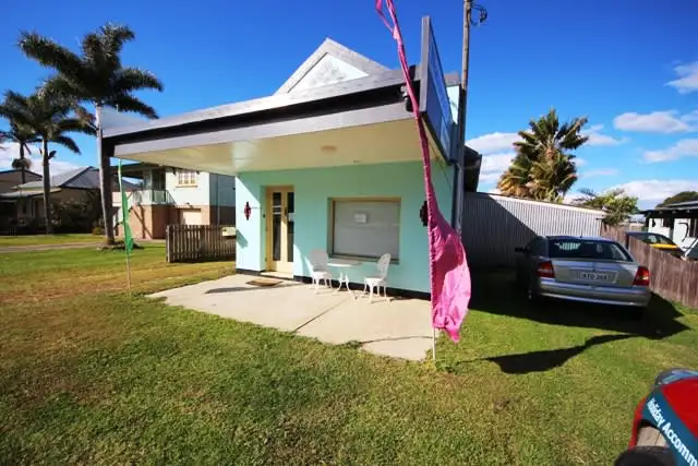 Fourth view of Homely studio listing, 39 Barnard St, Gladstone NSW 2440