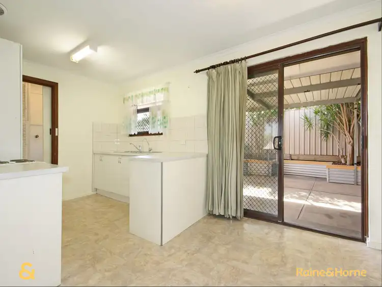 Sixth view of Homely house listing, 2 Amos Court, Morphett Vale SA 5162