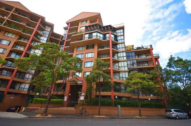 2 - 26 Wattle Cresent
