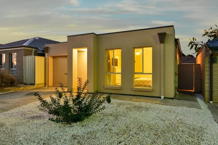 2 Karen Court, Morphett Vale SA 5162