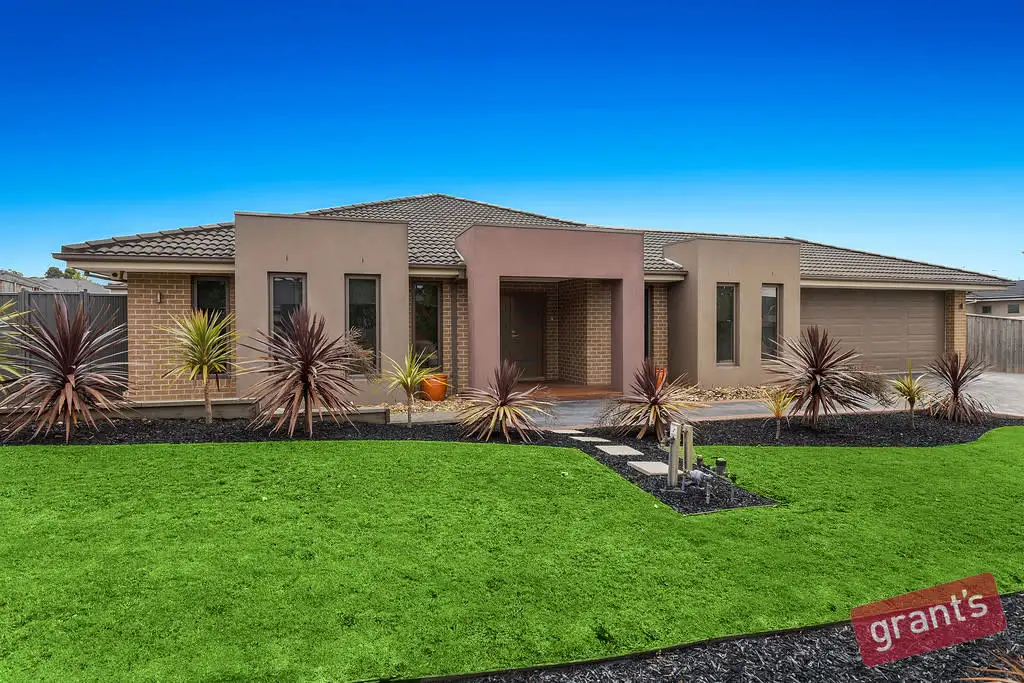 Main view of Homely house listing, 8 Avenview Drive, Narre Warren North VIC 3804