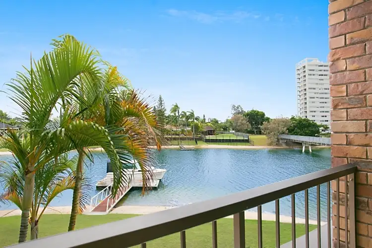8/22 Dunlop Court, Mermaid Waters QLD 4218