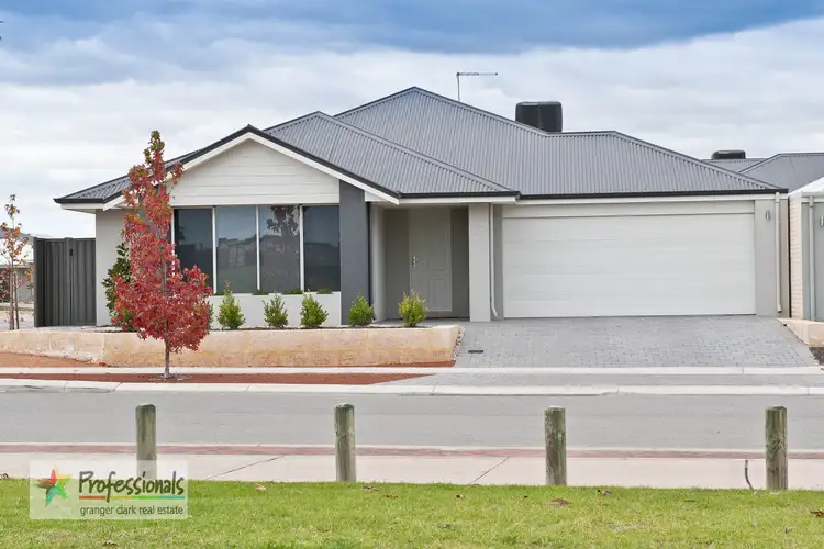 Second view of Homely house listing, 8 Carenza Link, Aveley WA 6069