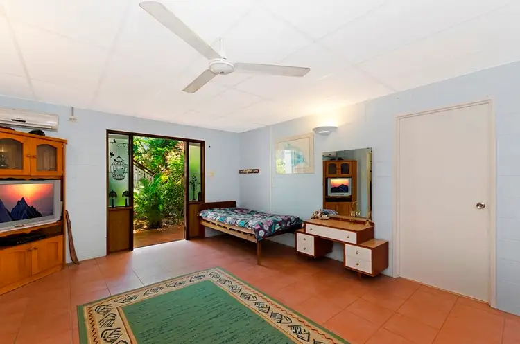 Fourth view of Homely house listing, 32 Surrey Street, Hyde Park QLD 4812