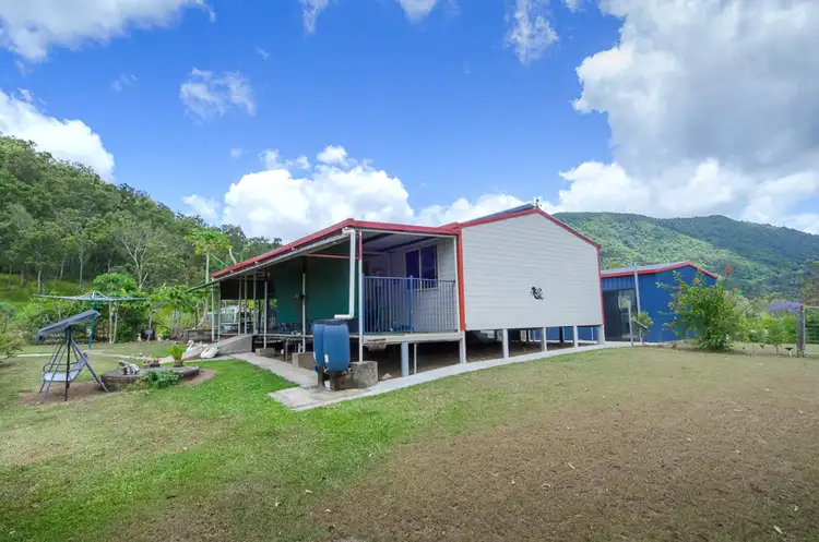 547 Middle Creek Road, Sarina QLD 4737