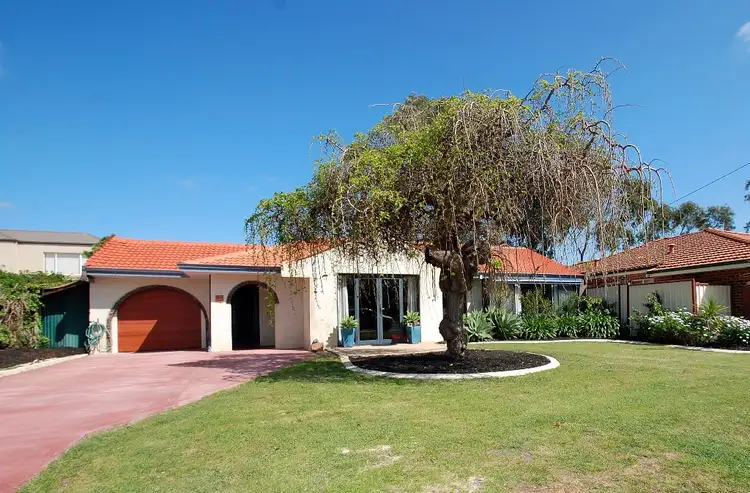 11 Kalangedy Drive, Riverton WA 6148