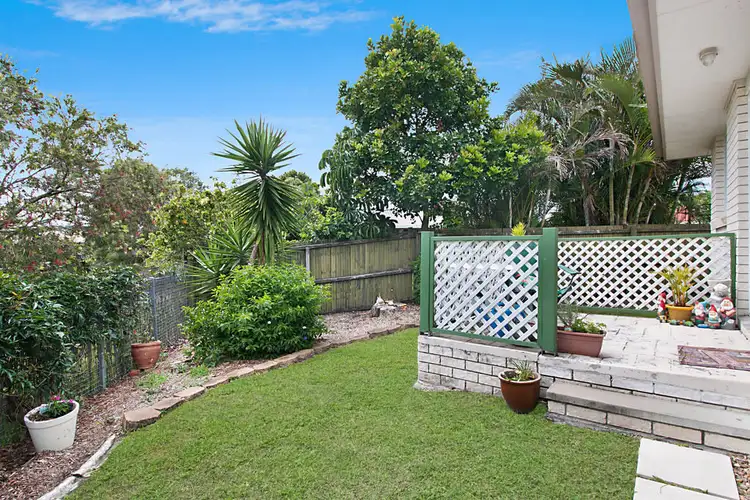 Main view of Homely semi-detached listing, 2/33 Birkdale Court, Banora Point NSW 2486