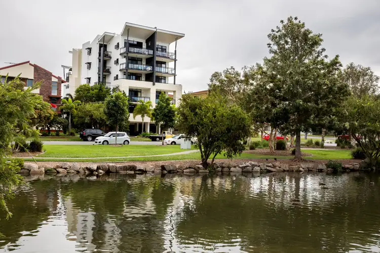 Fifth view of Homely unit listing, 3/33 Humpybong Esplanade, Redcliffe QLD 4020