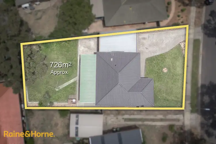 Second view of Homely house listing, 6 Isaacs Close, Sunbury VIC 3429