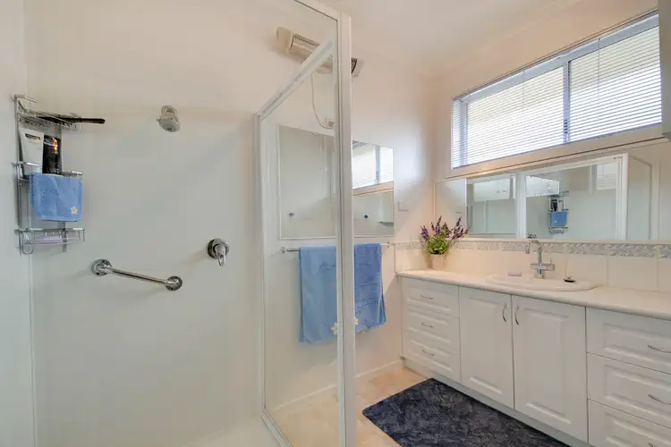Unit 2, 21 Saxtons Drive, Moe VIC 3825