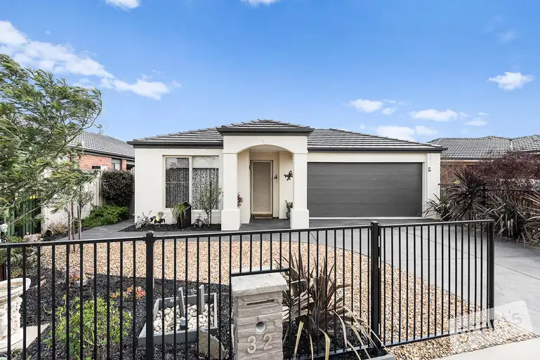 Main view of Homely house listing, 32 Rosella Avenue, Pakenham VIC 3810