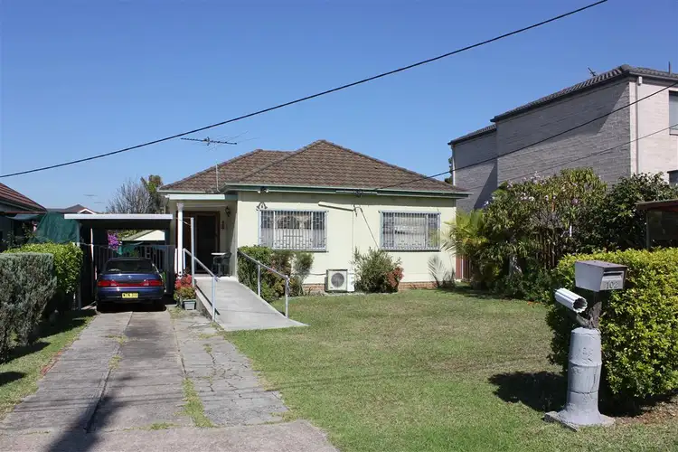 102 Wyong St, Canley Heights NSW 2166