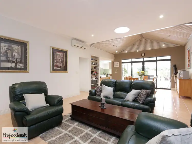 Seventh view of Homely house listing, 10 Dunbar Way, Canning Vale WA 6155
