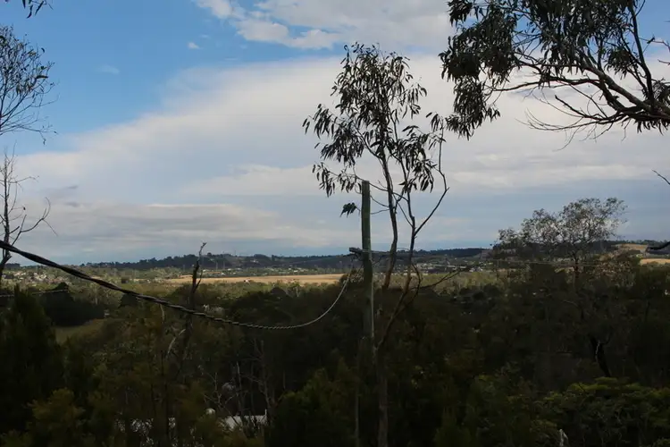 15 Mavis Avenue, Beaconsfield VIC 3807